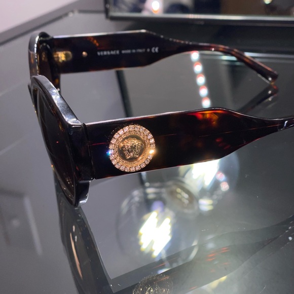 GORGEOUS! BRAND NEW Versace Emblem Sunglasses - Picture 12 of 16